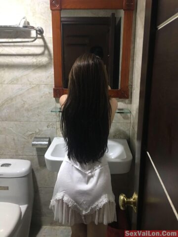 Nhân gian vốn lắm bộ bề nếu anh không ngại thì về bên em Nhân gian vốn lắm bộ bề nếu anh không ngại thì về bên em