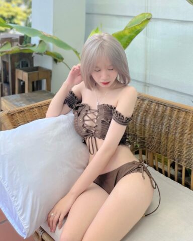 Ảnh Hoàng Lan Anh sexy diện bikini Ảnh Hoàng Lan Anh sexy diện bikini