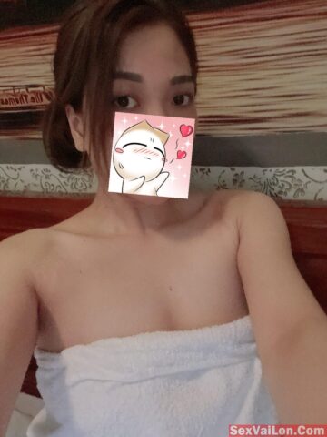 Nhờ bướm gái xinh cho trồng củ khoai Nhờ bướm gái xinh cho trồng củ khoai