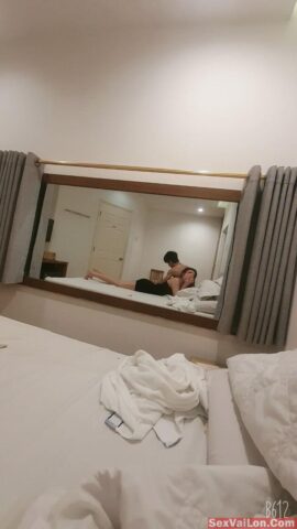 Say ke không bằng say chiếc lồn non của em Say ke không bằng say chiếc lồn non của em