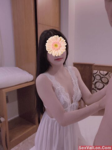 Em Hoa – Một Chiếc Lồn Không Bao Giờ Có Mùi Em Hoa – Một Chiếc Lồn Không Bao Giờ Có Mùi